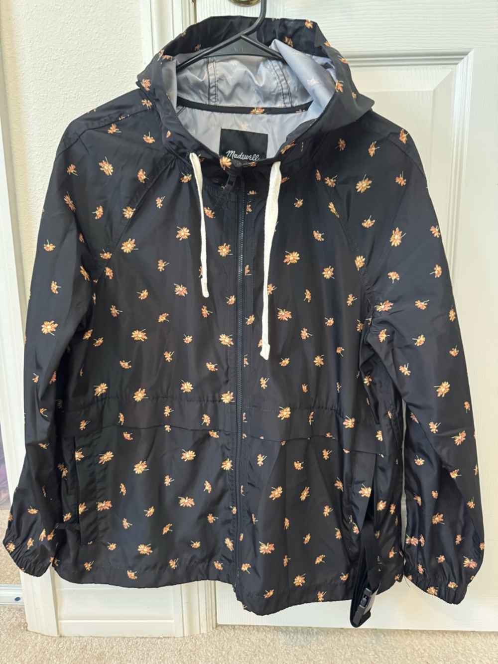 Madewell Raincheck Packable Rain Coat
MARGUERITE DAISY TRUE BLACK, Size - Picture 10 of 10